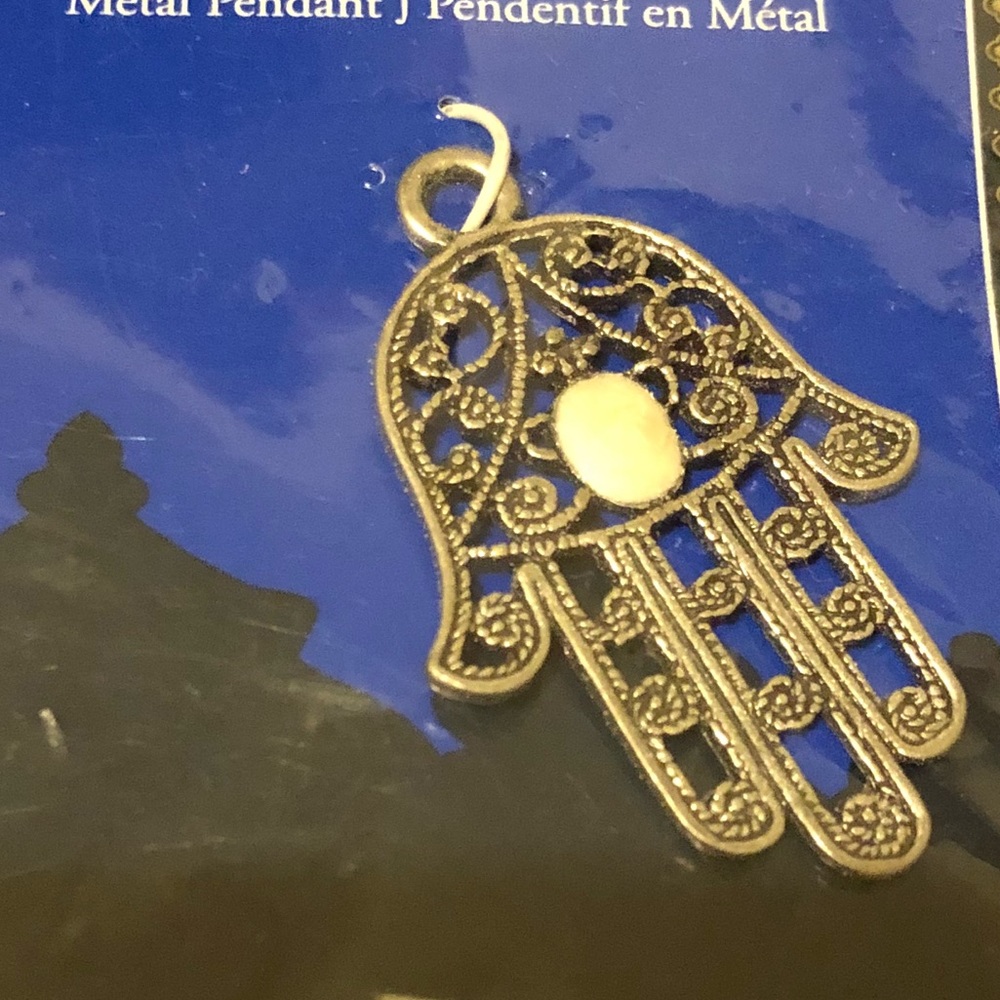 Pendant - Picture 2 of 2